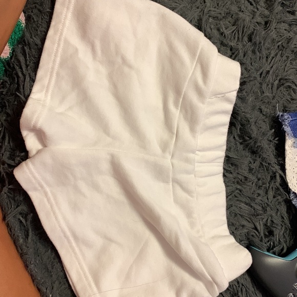 new balance - Picture 2 of 3